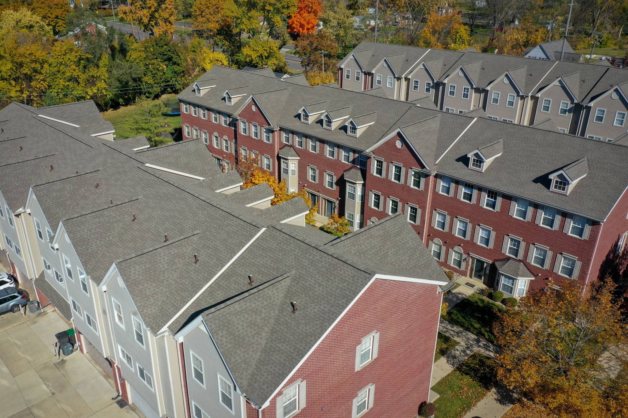 MI Multi-Fam Roof Replacement Free estimates from a fully licensed & fully insured local company offering exceptional roofing services.