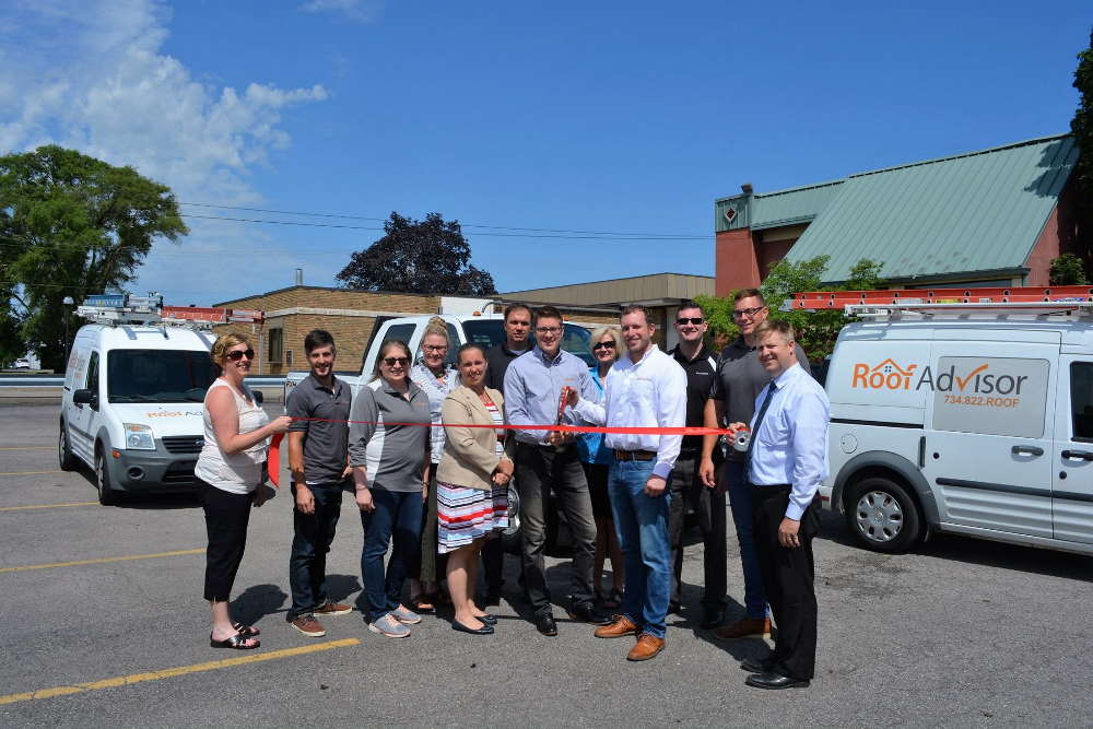 RoofAdvisor Team at ribbon cutting ceremony